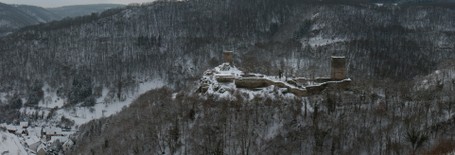Bacharach am Rhein - Bacharach-Steeg - Burgruine Stahlberg in tiefem Schnee